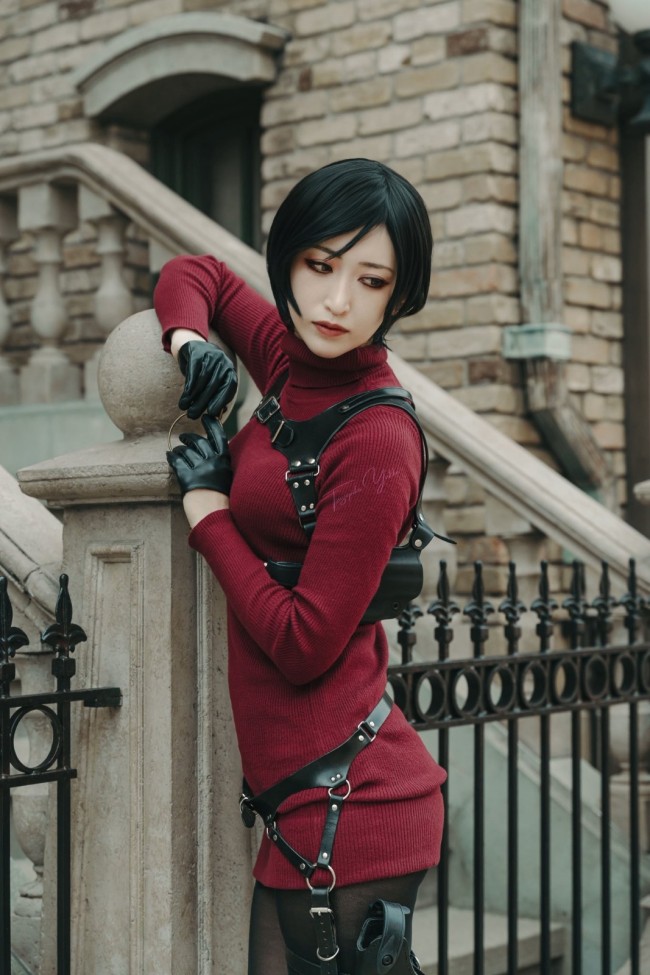 《生化危机》吉尔Cos美照 肤白腿长获玩家盛赞