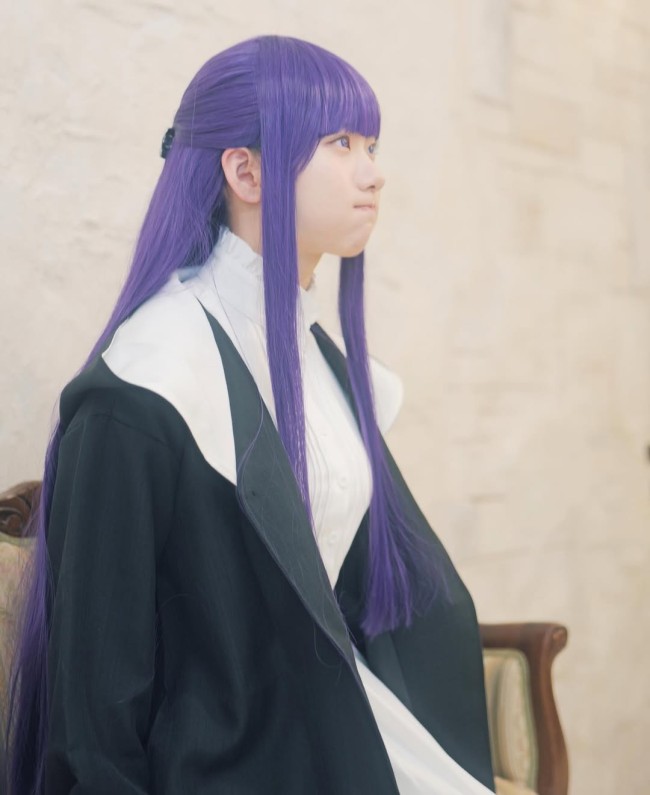 可爱圆脸！日本围棋二段美女选手cos《葬送的芙莉莲》菲伦