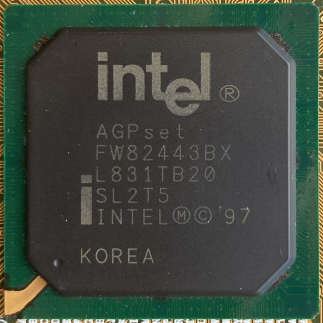 一代传奇落幕！Linux 7.0内核正式弃用Intel 440BX芯片组