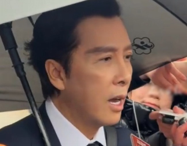 甄子丹：机器人太厉害了！我可能打不过