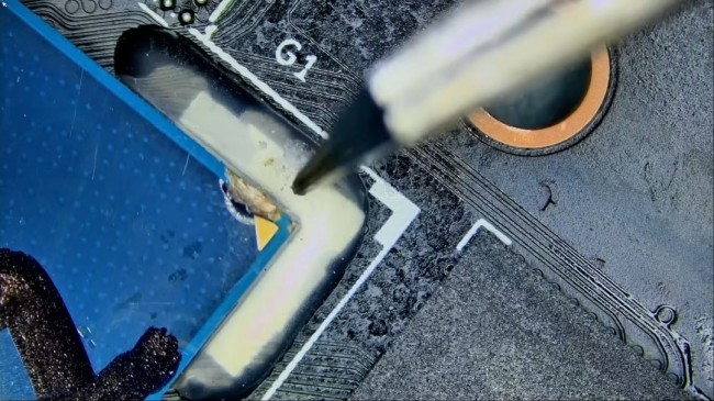 反面教材：冶金泄露导致RTX 5070显卡直接报废