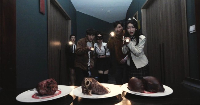 真人悬疑影游《禁地直播》Steam发售 探灵直播！