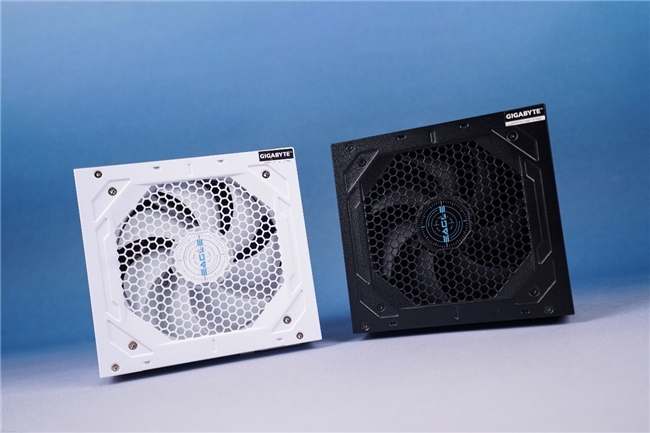 黑白双鹰，白金降临：技嘉猎鹰 / 冰猎鹰白金电源 4 月 27 日开售