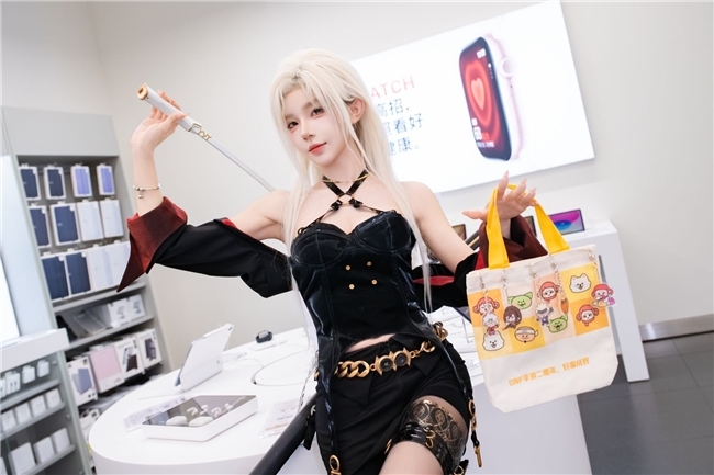 两周年焕新启航，DNF手游破壁联动Apple开启全新篇章