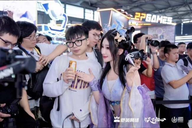 恺英网络携996传奇盒子等三大产品亮相2026 ChinaJoy 沙巴克城、归心城池实景落地展馆