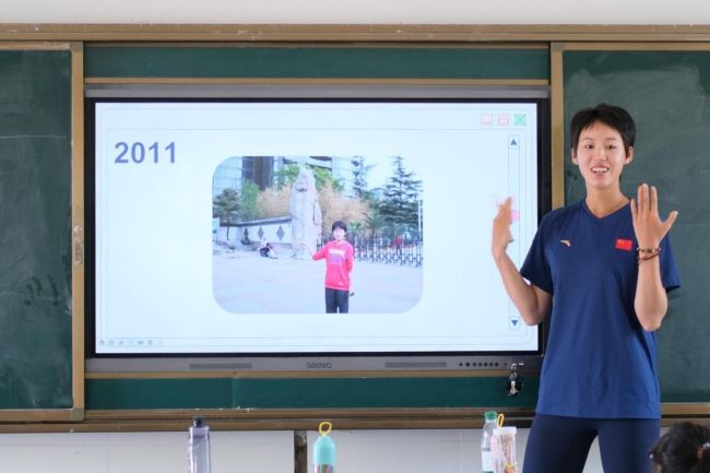 支教课堂来了排球冠军，女排精神种进乡村校园