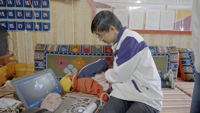 欧美同学基金会“京藏融合公益项目”在拉萨正式启动