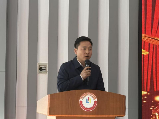 以翰墨点亮未来——刘万鸣先生捐资助学仪式在山西娄烦举办