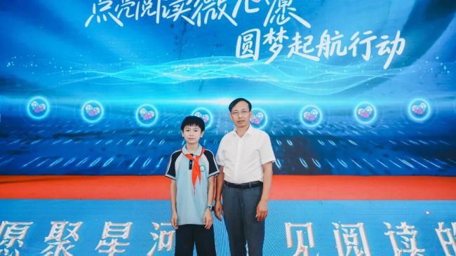 江西寻乌,有个男孩在书中找到了自己的“广阔世界”
