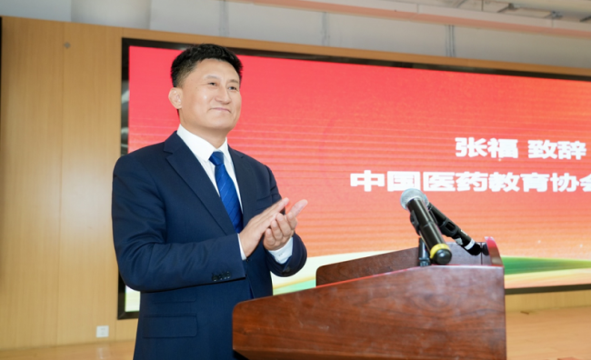 “健康中国职工先行——致敬劳动者 慢病防治健康行”走进丰台区政务服务中心公益活动圆满举行