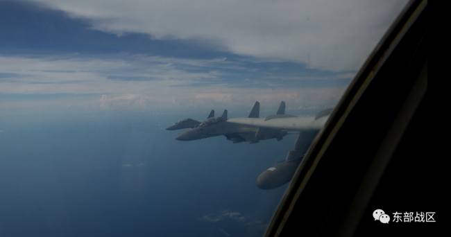 ﻿现场视频！东部战区多支轰炸机编队贯通南北同时双向穿越台湾海峡
