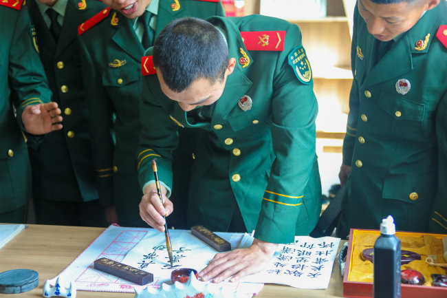 这个“五一小长假”,军营里活动精彩纷呈!