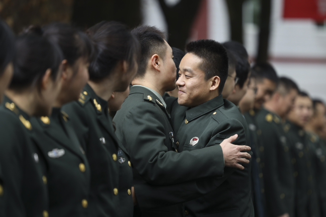 退伍季|冬天的风,吹来阵阵驼铃声 再见,老兵!