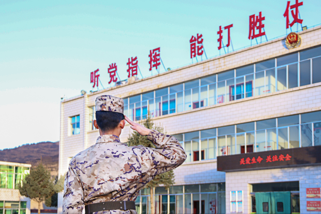 退伍季|冬天的风,吹来阵阵驼铃声 再见,老兵!