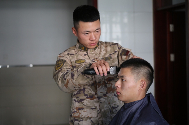最好的年纪，幸运的是遇见“你”——我的新兵连班长