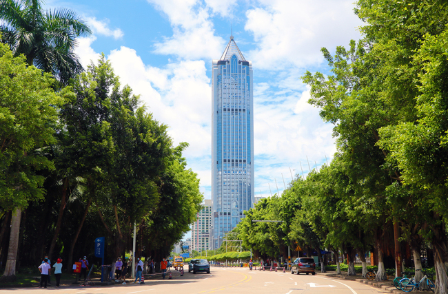 A key project in Haikou, Landmark Oriental Plaza HFC Hudson Financial Centre is a 268-metre high office building. Photo by Xu Ersheng