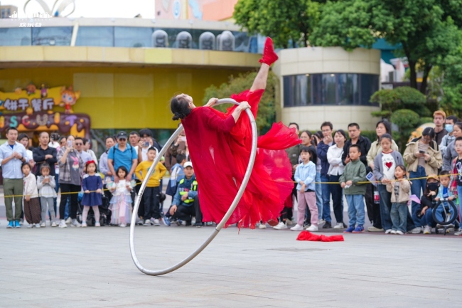 武汉欢乐谷街头艺术节开幕