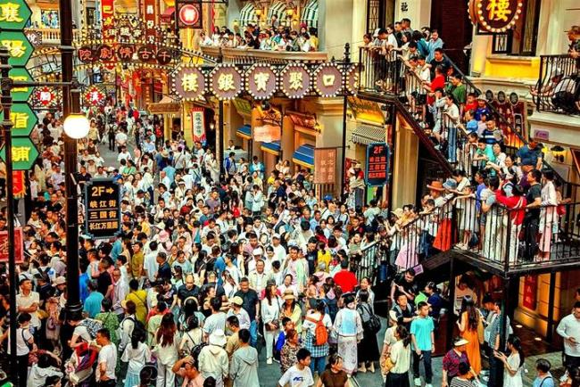 “五一”假期湖北A级景区迎客1781.33万人次  重点景区人气旺“宠客”宠出新高度