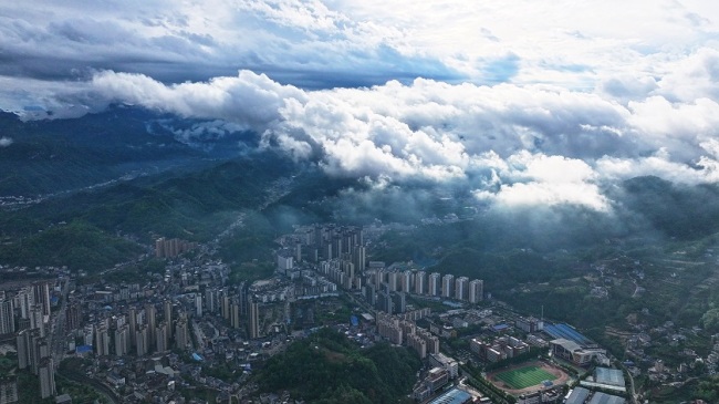 宜昌长阳：山水诗画间 文旅融合绽芳华