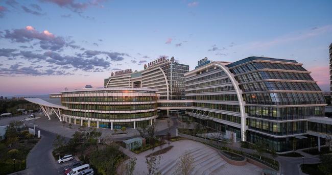 山东省建筑工程大师王岗：解码医疗建筑的人文温度与科技张力——从本土实践到全球范式的中国探索