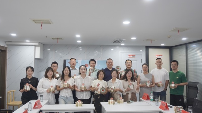 “鲜食仙蓬”赋新意，供应链优化驱动降本增效 ——当代文创赋值传统莲蓬农产品，供应链升级打破新鲜壁垒