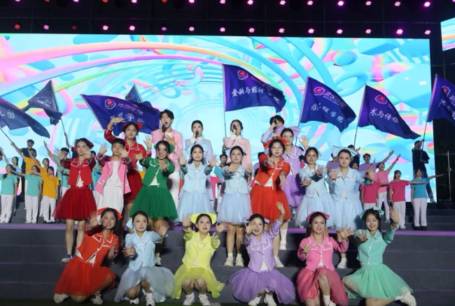武汉学院第五届“科创·筑梦”科技文化节开幕式暨迎新晚会圆满落幕