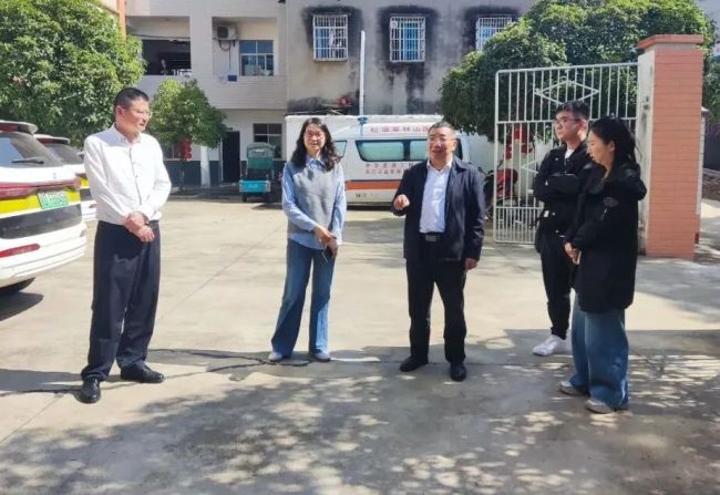 湖北省标准化与质量研究院专家团赴松滋调研,为蛇通酒传承创新与产业赋能