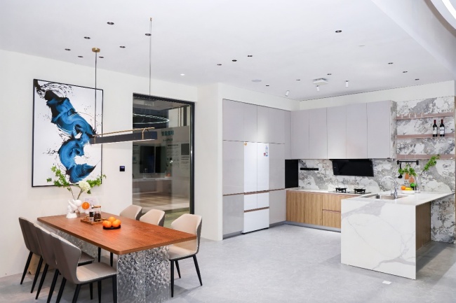 三翼鸟武汉智博会展示全场景智慧家,月活提升至1300万