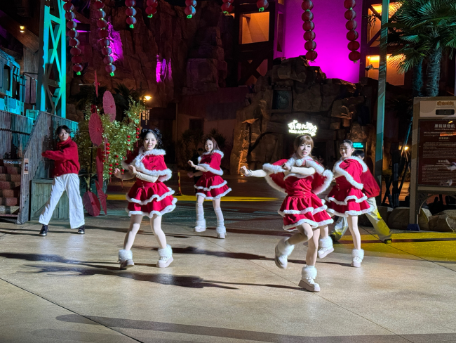 黄石华侨城恐龙奇域跨年盛典：光影狂欢 + 全维体验，重塑黄石文旅新高度