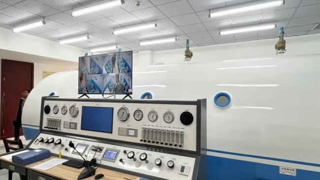 蔡甸医疗添新翼 济和医院高压氧舱启用 共筑健康武汉新防线