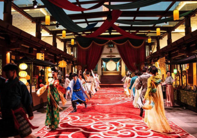 龟山知音殿热度高涨：高空茶咖、三国宴秀成打卡新宠