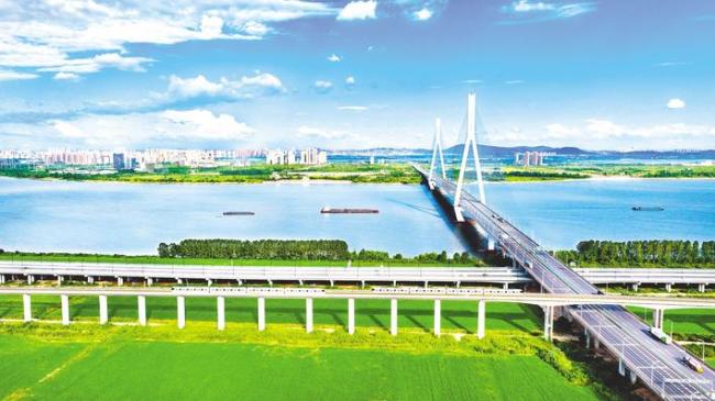 “七个强化”为引领 快马长风赴春山 ——湖北新春第一会引发热烈反响