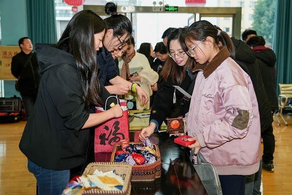 咸宁市丰源电业有限责任公司工会举办主题游园会