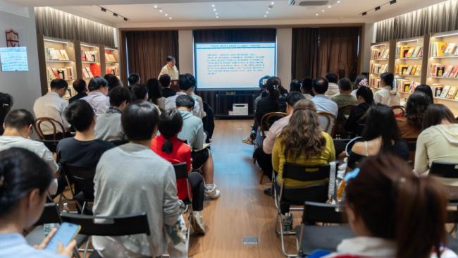 全民阅读周，院士话长江——中科院桂建芳院士科普分享会在长江书店圆满举办