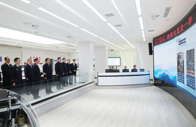 王忠林调研检查“五一”假期安全生产和市场保供稳价工作 抓实抓细各项服务保障工作 确保人民群众欢乐过节平安过节