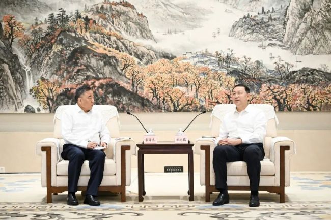 关志鸥会见中国交通建设集团董事长宋海良