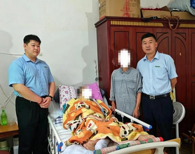 暴雨逆行保服务 金融担当暖民心——邮储银行保康县寺坪支行防汛服务纪实