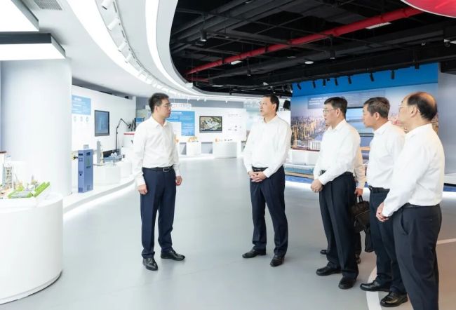 关志鸥在武汉调研“双碳”战略落实和碳市场建设工作