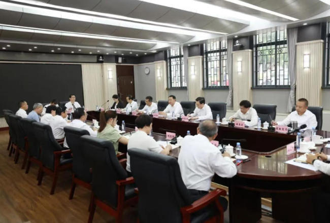 关志鸥赴华中师范大学走访调研 营造尊师重教浓厚氛围 一体推进教育科技人才发展 为高水平建设武汉区域科创中心提供坚实支撑 诸葛宇杰参加