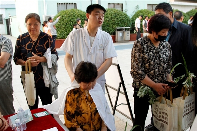 国潮非遗、传统手作、冬病夏治…解锁与“粽”不同的端午中医养生新玩法