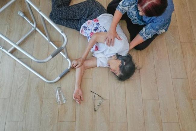 48岁女子糖尿病离世，医生呼吁：4种早餐尽量停用！