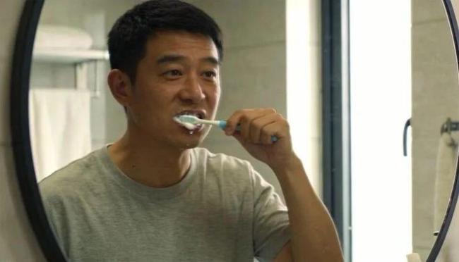 晚上睡前刷牙、刷牙后漱口,原来都错了