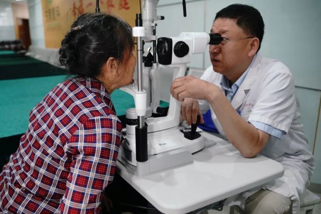 人人享有眼健康：东南眼科医院开展全国“爱眼日”系列活动
