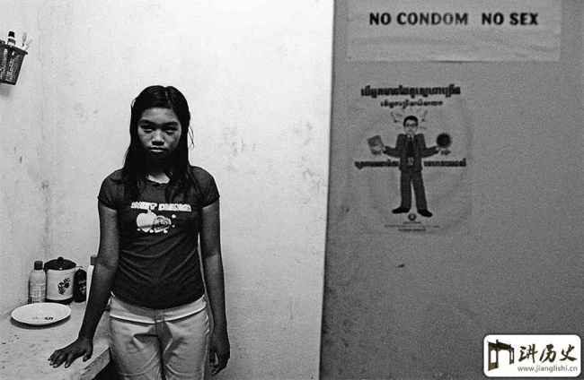 直击老照片中被贩卖到东南亚妓院的性工作者，过着麻木苟且的生活