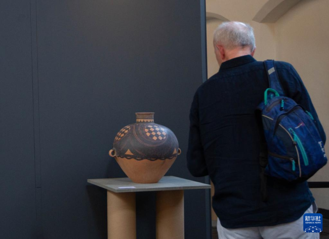 “馬家窯回聲”陶瓷藝術作品展在荷蘭舉辦