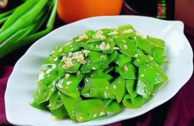 扁豆炒出翠绿香，10分钟学会大厨做法，好吃到舔盘！