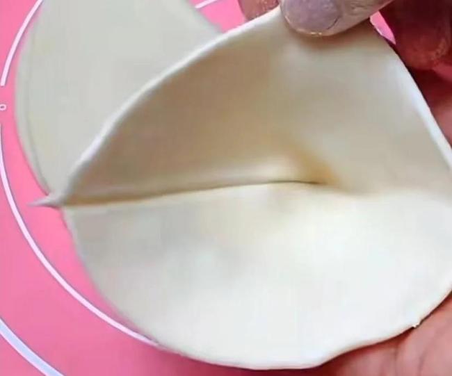 妈妈手里的面粉变美食，4种做法香到邻居敲门，你最爱哪种？