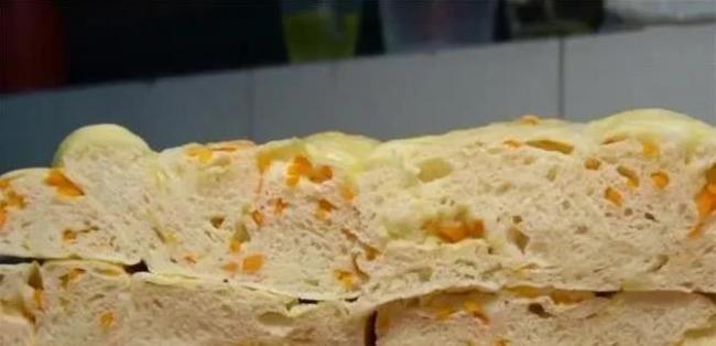 面粉加根胡萝卜,不炸不烙蒸一蒸,比油条香十倍!