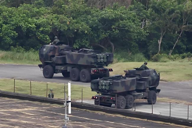 臺軍試射“海馬斯”火箭炮但信號異常 故障頻出成笑話
