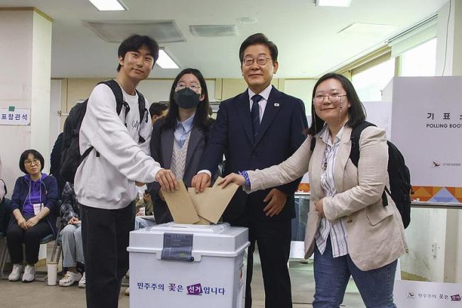 韩国新总统最快4日上任 李在明胜选在望